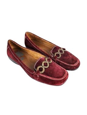 Naturalizer Burgundy Suede Slip-On Loafers with Chain Detail Size 9